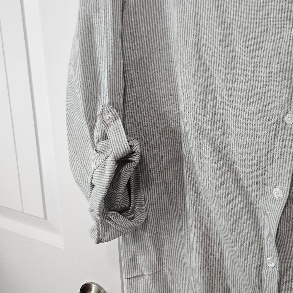 Eden & Olivia White and Green Striped Button-Down Shirt - Picture 3 of 8